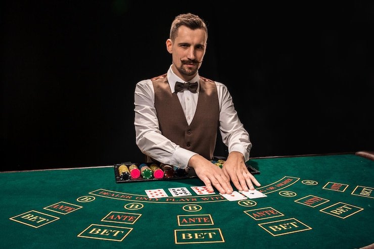 Dealer profesional amor77 memandu permainan Monopoly Live di studio HD